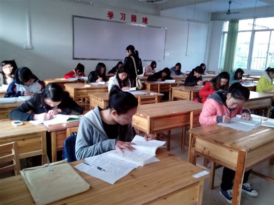 大专班学生参加全国计算机统考及期末考试 - 广