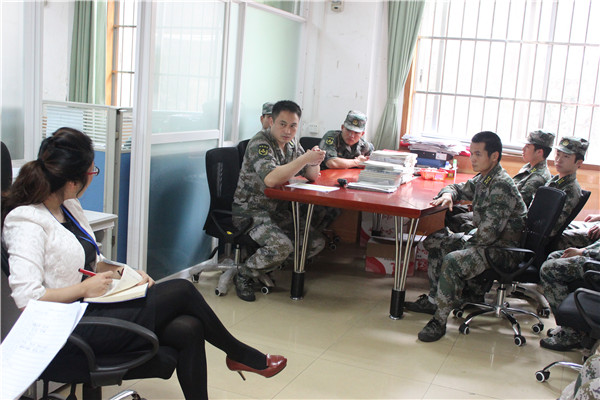 准军事化管理系列报道一--一道靓丽的风景线 -