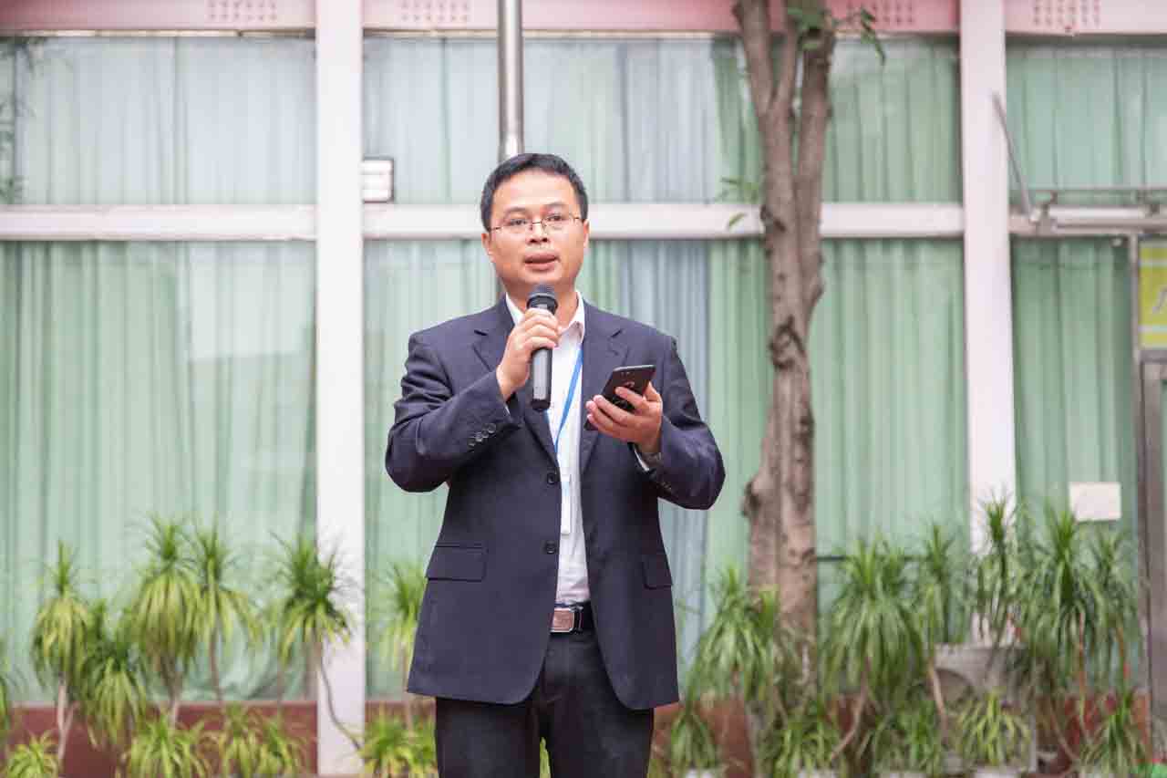 国旗下的讲话:2018-2019学年第二学期第十三