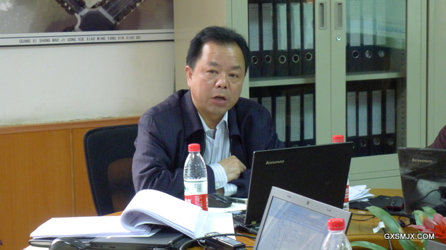 黄学军校长发表讲话