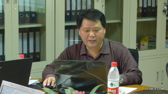 李荣波副校长汇报寒假期间有关工作情况，并对新学期工作提出了建议