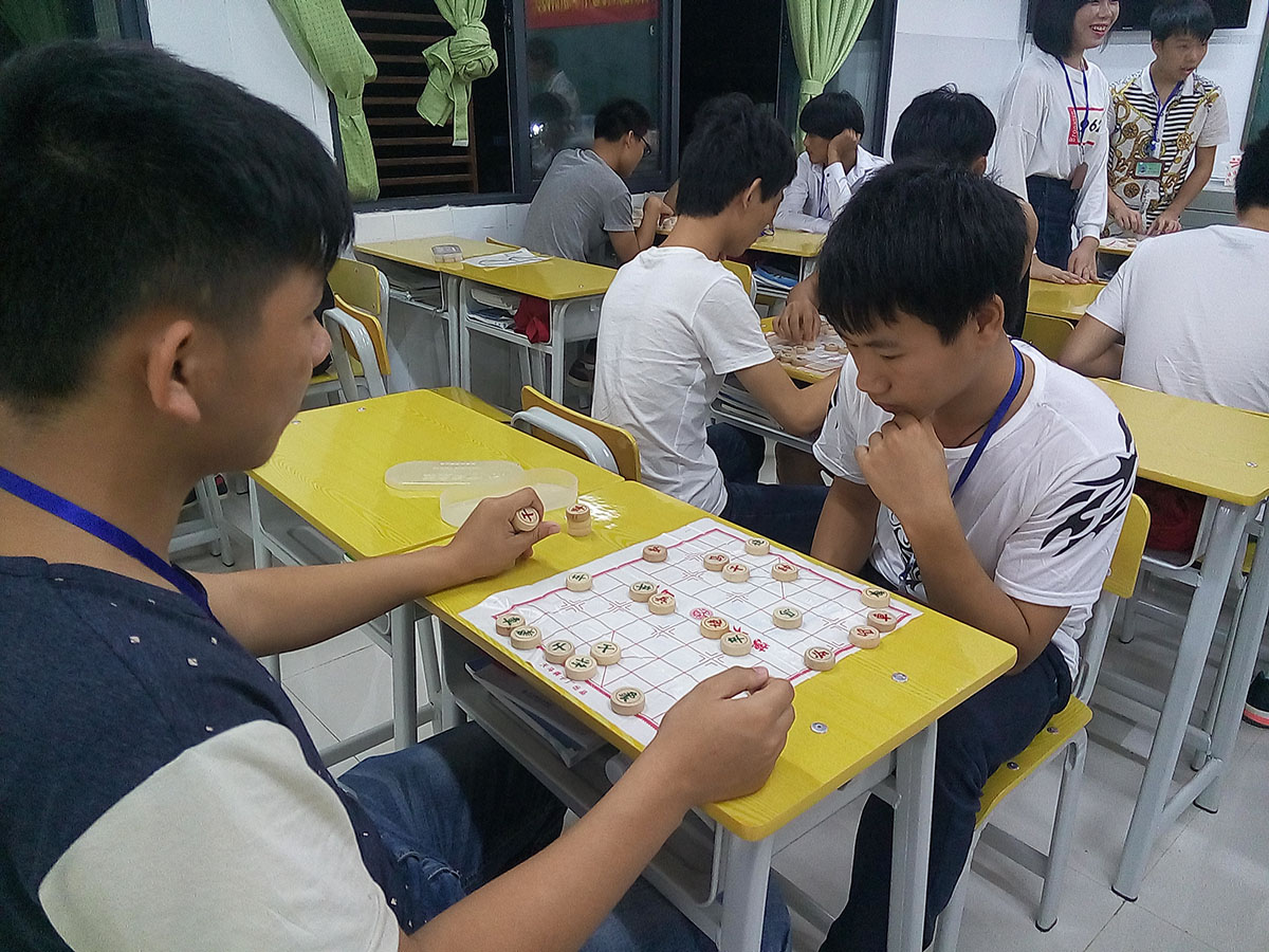 明阳校区象棋比赛激烈进行