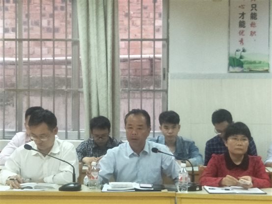 G:技能竞赛全区职业技能竞赛8年区技能比赛8年广西职业院校职业技能大赛总结座谈会资料图片校长发言.jpg