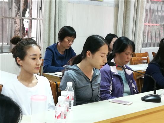G:技能竞赛全区职业技能竞赛8年区技能比赛8年广西职业院校职业技能大赛总结座谈会资料图片黄夏晴.jpg