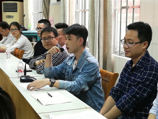 G:技能竞赛全区职业技能竞赛8年区技能比赛8年广西职业院校职业技能大赛总结座谈会资料图片微网站项目黄唯老师发言.jpg