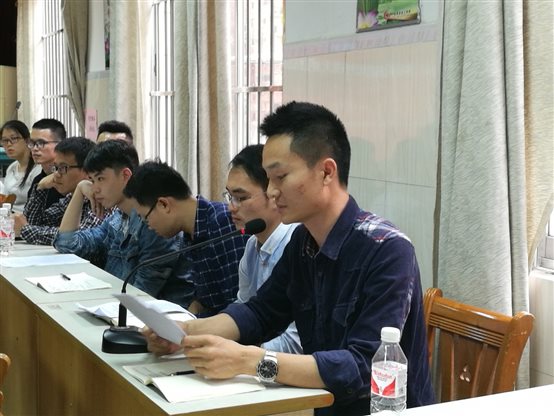 G:技能竞赛全区职业技能竞赛8年区技能比赛8年广西职业院校职业技能大赛总结座谈会资料图片汽车营销项目向武龙老师发言.jpg