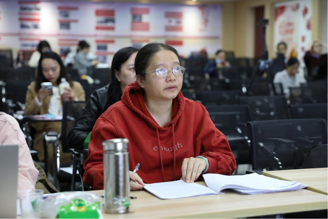 广西商贸技师学院2025年度立项课题开题答辩会顺利举行(新闻稿)680.png 广西商贸技师学院2025年度立项课题开题答辩会顺利举行(新闻稿)680.png