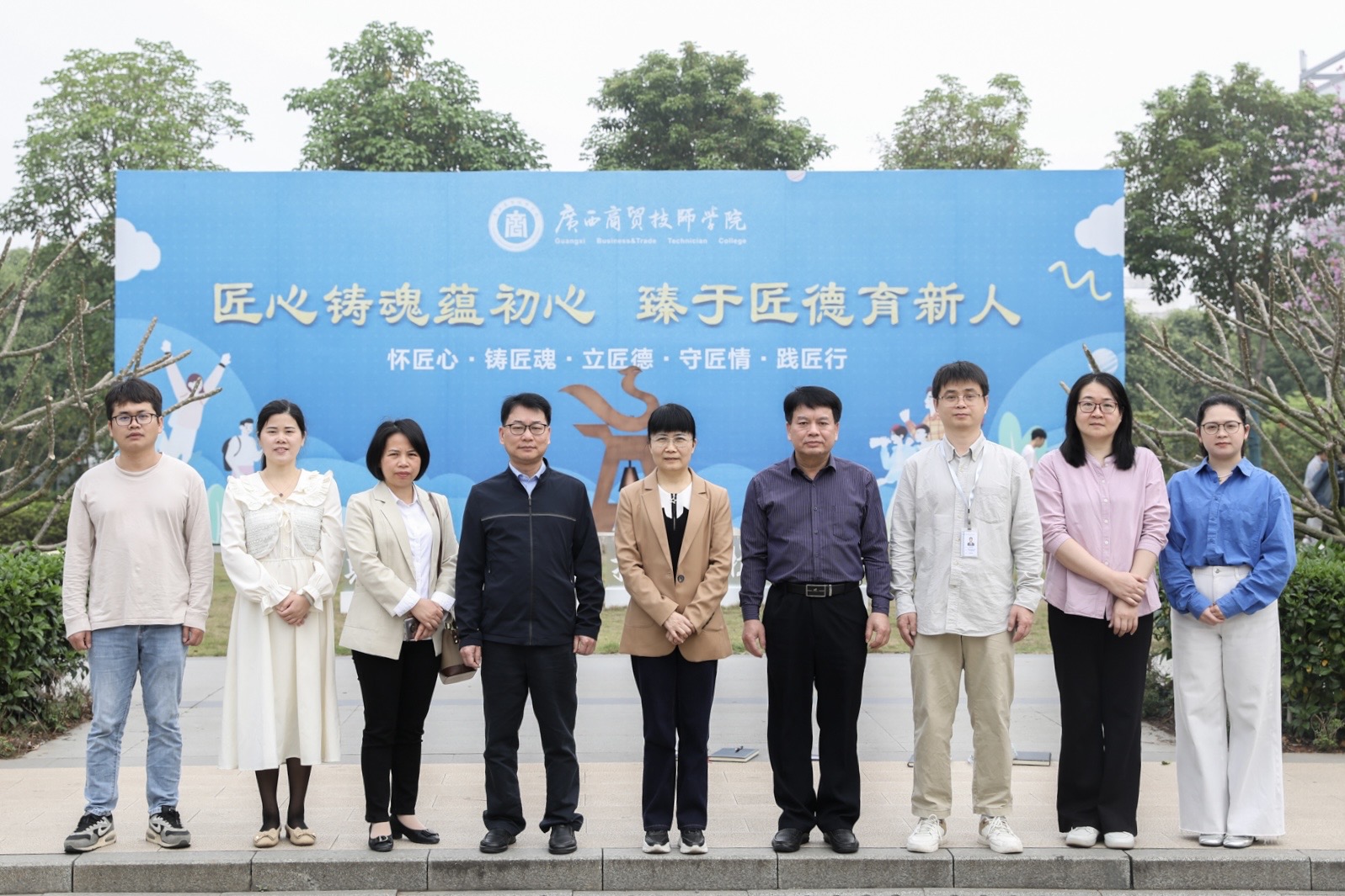 b2cda65a658c5d4fac11cb0ab4806394.jpg